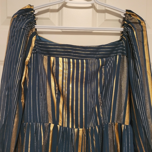 Dark green and gold long sleeve square neck dress - Picture 2 of 4
